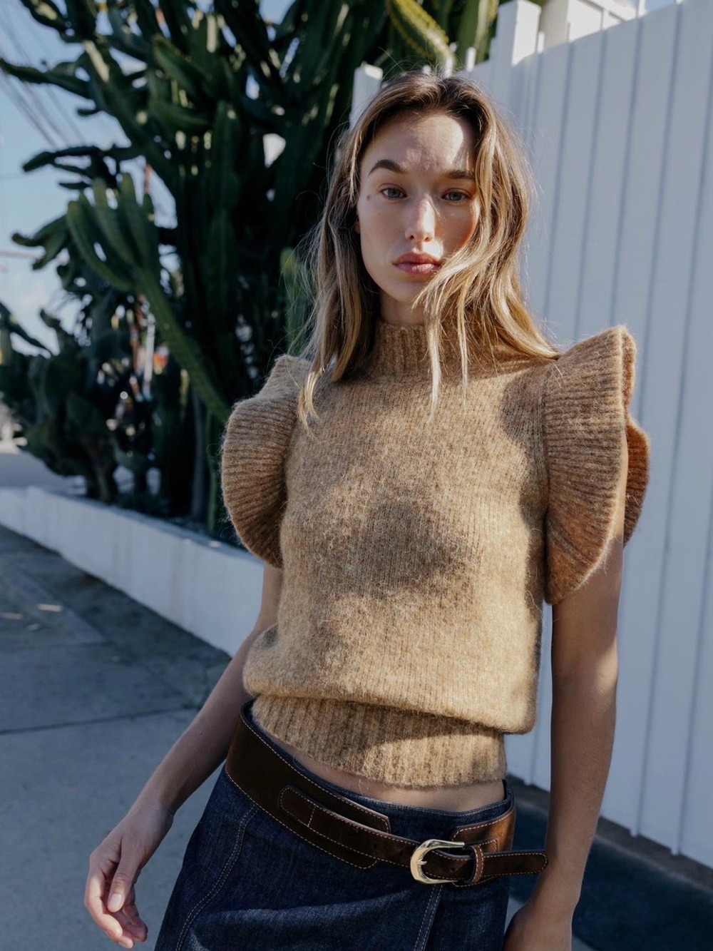 ZARA Wool Vest with Ruffles - Picture 2 of 9